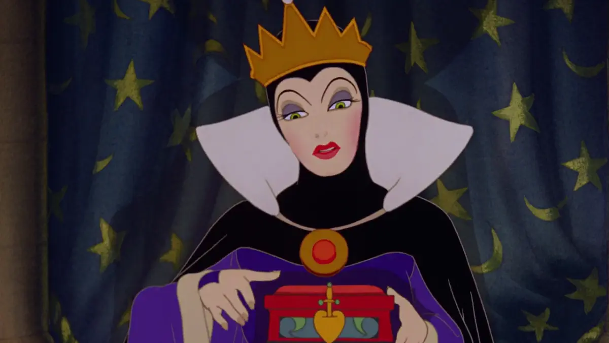 14 Negative Aspects of Queen Grimhilde from ‘Snow White and the Seven Dwarfs’