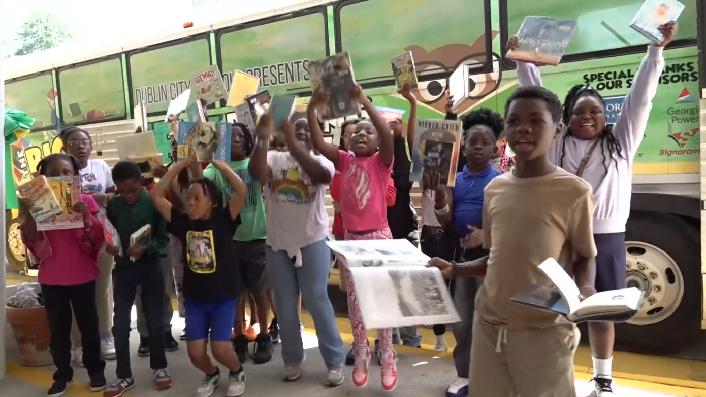 Mobile Library Lcsd Laurens County Rolls Out Mobile Library to Bring Books to Kids ...